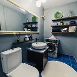 Top-floor Retreat Near Old Town Апартаменты Вильнюс