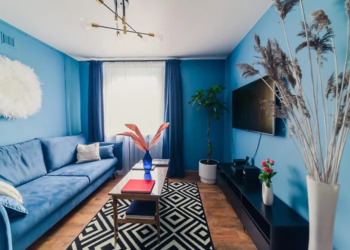 Top-floor Retreat Near Old Town